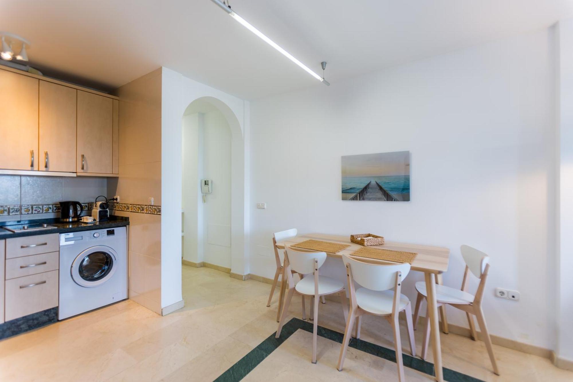 Bonito Apartamento En Primera Linea De Playa Эстепона Экстерьер фото